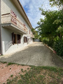 Foto Casa indipendente in contrada gaglianello, Montegiorgio in vendita