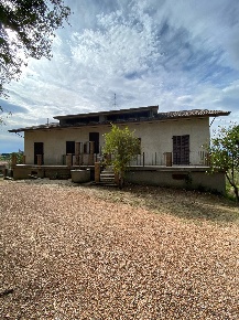 Foto Casa indipendente in contrada gaglianello, Montegiorgio di 500 m²