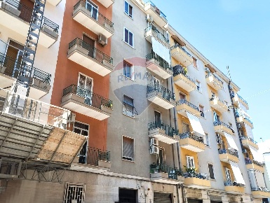 Foto Appartamento in Via Scipione Crisanzio, Bari Libertà di 124 m²