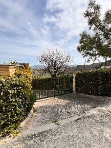 Foto Casa indipendente in Strada Provinciale, Montegiorgio in vendita