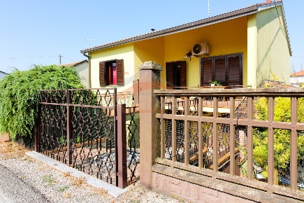 Foto Villa unifamiliare in strada del po di primaro, Argenta San Nicolò