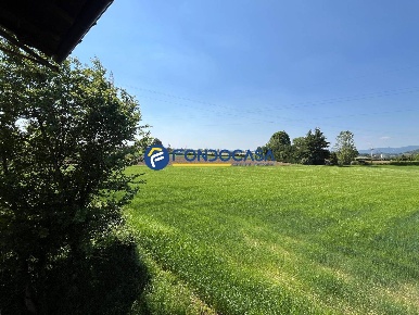 Foto Casa indipendente a Paderno d'Adda di 200 m² con 5 locali in vendita