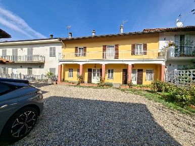 Foto Casa indipendente a Frugarolo Centro di 120 m² con 5 locali in vendita