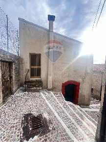 Foto Case semi ndipendenti in via San Pietro, Casalciprano in vendita