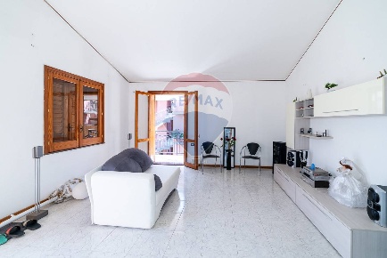 Foto Casa indipendente in Via Carcara, Aci Catena Centro di 300 m²