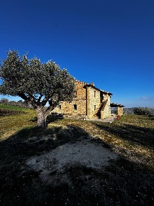 Foto Casa indipendente in Via San Gaetano, Magliano di Tenna di 340 m²
