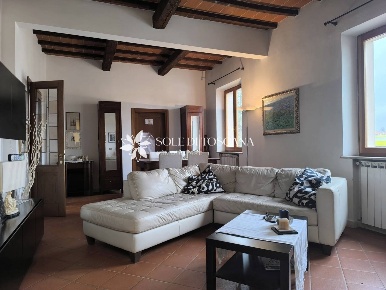 Foto Casa indipendente in Via  Trento, Sinalunga di 200 m² con 6 locali