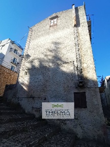 Foto Casa indipendente in Via Umberto I, Gratteri di 127 m² con 4 locali