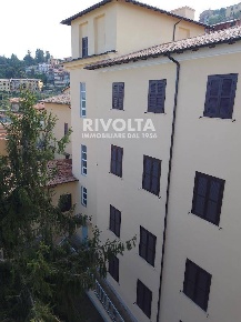 Foto Casa indipendente in via Antonio Santovetti, Rocca di Papa Centro