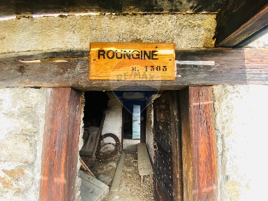 Foto Casa indipendente in LOCALITA'ROUGINE, Fontainemore di 90 m²