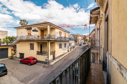 Foto Case semi ndipendenti in Via Battiati, Aci Bonaccorsi Centro di 121 m²