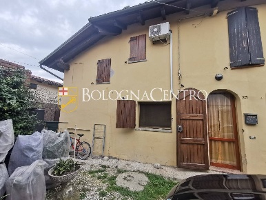 Foto Case semi ndipendenti in Via Due Madonne, Budrio di 75 m² con 4 locali