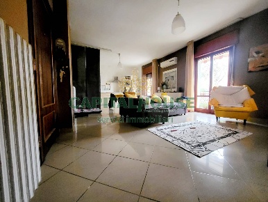 Foto Appartamento in Via P. Freda, Avellino Centro Storico di 130 m²