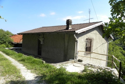 Foto Case semi ndipendenti in Prima del cim S.Giovanni sulla dx sterrata,