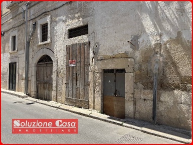 Foto Casa indipendente in via Sicilia, Canosa di Puglia Centro di 40 m²