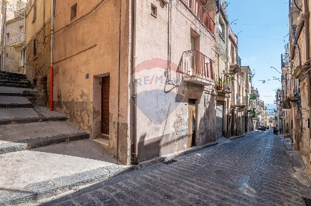 Foto Case semi ndipendenti in Via Altobasso Acquanova, Caltagirone Centro