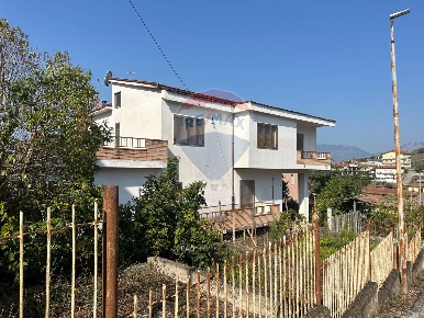 Foto Casa indipendente in Via Pio 9, Benevento San Vito di 260 m²