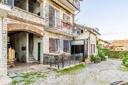 Foto Appartamento in VIA MORSELLI, Biandronno Centro di 40 m² con 2 locali