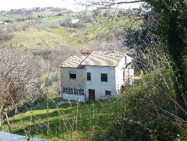 Foto Casa indipendente in c.da bore, Falerone in vendita