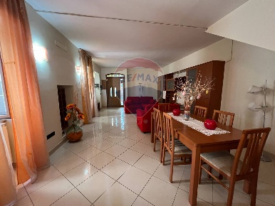 Foto Case semi ndipendenti in Corso Vittorio Emanuele, Casoli Centro