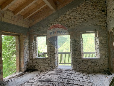 Foto Casa indipendente in Pian della Chiesa, Seren del Grappa in vendita