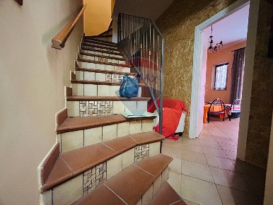 Foto Casa indipendente in VIA MERCADANTE, Ragusa Centro di 133 m²