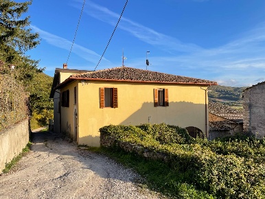 Foto Casa indipendente in aliena, Norcia di 200 m² con 7 locali in vendita