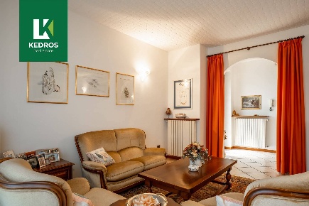 Foto Casa indipendente in Via Fornace, Mornago Centro di 317 m² in vendita