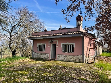 Foto Casa indipendente in Via Casavina, Gavignano di 73 m² con 3 locali