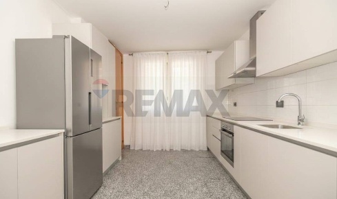 Foto Casa indipendente a Comiso Centro di 140 m² con 8 locali in vendita