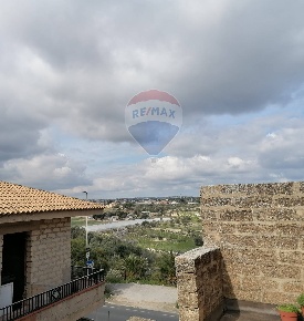 Foto Casa indipendente in via La Farina, Comiso Centro di 168 m² in vendita