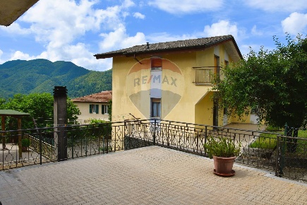 Foto Case semi ndipendenti in VIA PATIGNO, Zeri Patigno di 132 m²