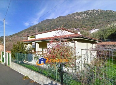 Foto Casa indipendente in via Lamarmora, Tiana di 190 m² con 5 locali