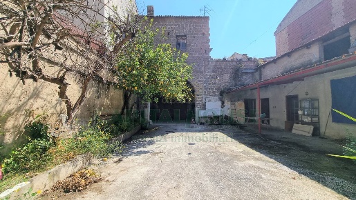 Foto Casa indipendente a Portico di Caserta Centro di 158 m² con 5 locali