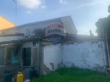 Foto Case semi ndipendenti a Lendinara di 70 m² con 3 locali in vendita