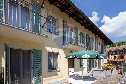 Foto Case semi ndipendenti in via roma, Baldissero d'Alba Centro di 250 m²