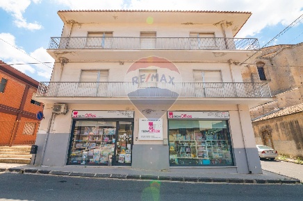 Foto Casa indipendente in Via  Marte, Grammichele di 600 m² con 17 locali