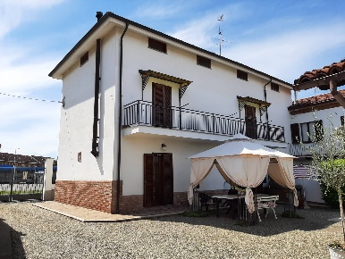 Foto Casa indipendente a Alessandria Cristo di 150 m² con 5 locali