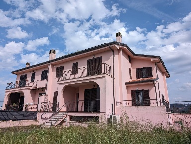 Foto Case semi ndipendenti in Via Sant'Agostino, Colleferro di 200 m²