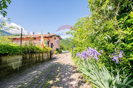 Foto Casa indipendente in Località sasso, Neviano degli Arduini Sasso