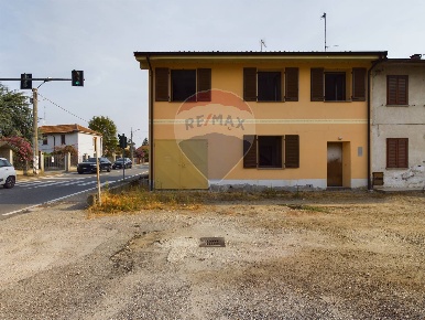 Foto Case semi ndipendenti in Via Piave, Scaldasole Centro di 128 m²