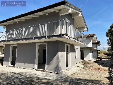 Foto Casa indipendente in Via General Cantore, Castelletto di Branduzzo