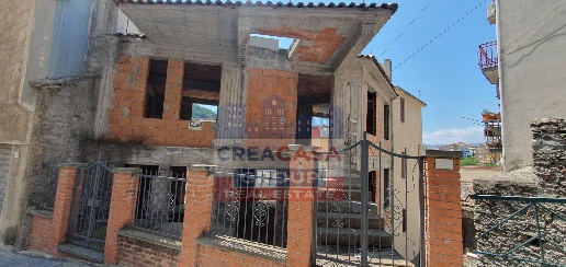 Foto Casa indipendente in MAZINI, Graniti di 263 m² con 6 locali in vendita