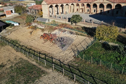 Foto Casa indipendente a Montemagno Monferrato di 1800 m² con 5 locali