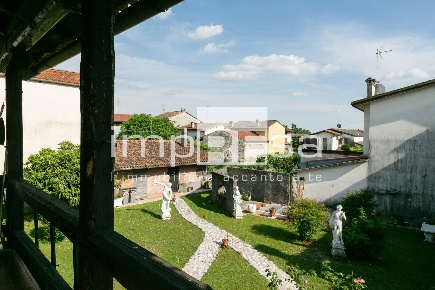 Foto Casa indipendente in Via della Madonna, Montereale Valcellina