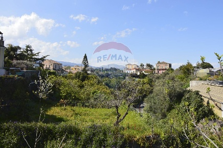 Foto Casa indipendente in Via Grotte, Acireale di 105 m² con 4 locali