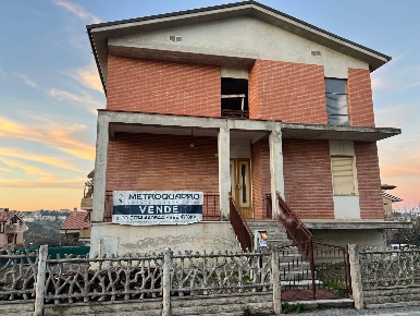 Foto Casa indipendente in Via Sant'Andrea, Fermo in vendita