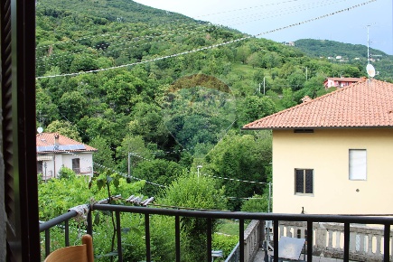 Foto Appartamento in via Cabardelli, Almenno San Bartolomeo Albenza