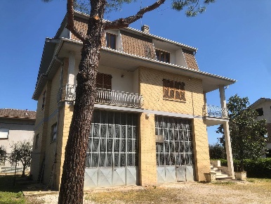 Foto Casa indipendente in Via C. Crivelli, Ortezzano in vendita