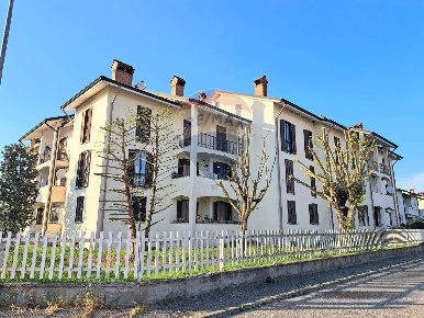 Foto Appartamento in PIAZZA TOSCANINI, Zinasco Zinasco Vecchio di 141 m²